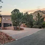 Casa Ventana - Epic Red Rock Views Firepits & Spa
